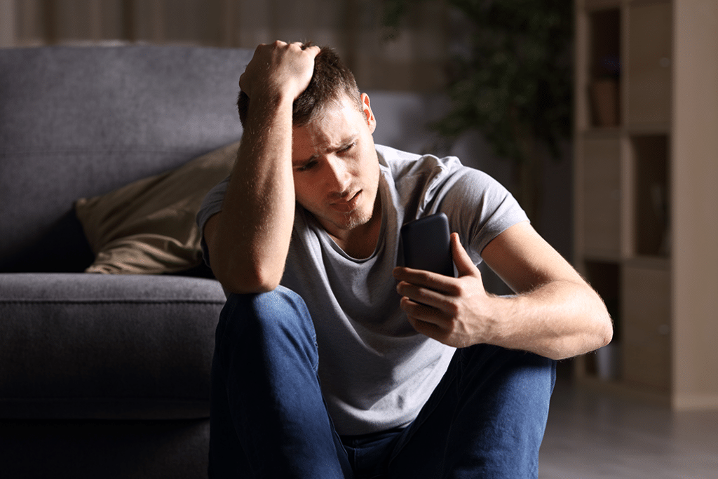 Man waiting for text